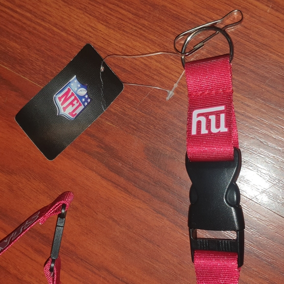 NY Giants Lanyard - Picture 3 of 3